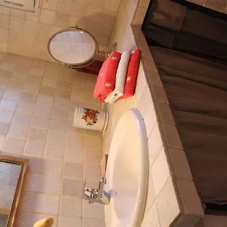 Maison d'hôtes Des Pins 3*