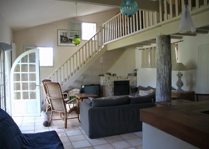 Des Pins Guest house 3*